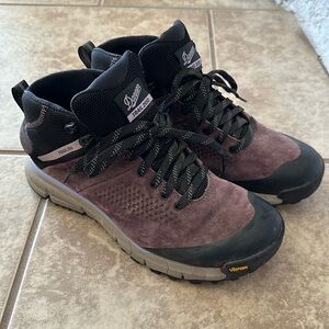 Danner Trail 2650 Marionberry GTX for sale. Worn about 5 times. Great condition